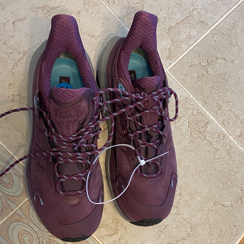Hoka Women's kaha 2  Athletic Shoes new
